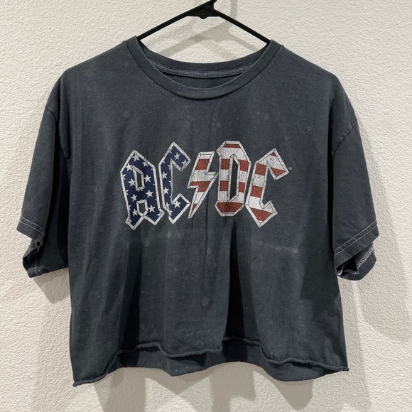 AC/DC 1980’s Tour Cropped Short Sleeve Americana Distressed Grey Shirt Size M/L - Picture 1 of 14